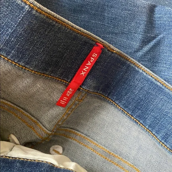 NWT SPANX Straight Leg Jeans Vintage Indigo size XLsize 14/16 20356R Jeans